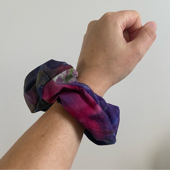 Handmade Colorful Tie-Dye Scrunchie - Picture 4 of 4